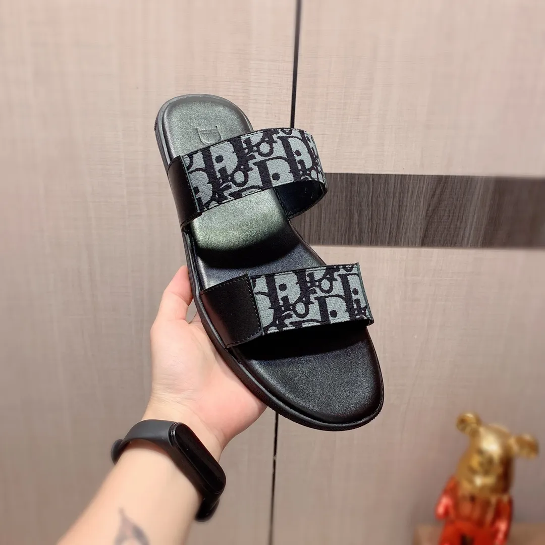 Slippers: New model: Factory price 220 🎩🎩🔥🔥《Dior* 》【High·Version】Series of slippers, top purchasing agent🔍🔍Men's 2020 counters are on sale at the same time, imported from Italy, original selected cowhide, exquisite workmanship,), sole: (super comfortable) original factory special supply Original sole, ⚠️Exclusive double-layer movable molded sole, super comfortable⚠️, real shot 🎬The real thing is more beautiful🔍🔍original quality, you can go in and out of the counter at will, 266 positive code 38-44, long-term availability